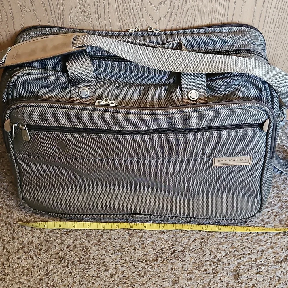 Briggs And Riley Stylish Tan Men's Bag